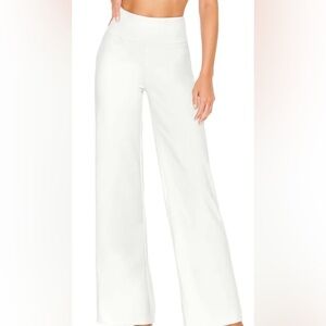 Elegant White High Waist Women's Wide-Leg Stretch Pants by O&G Size M